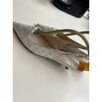 Louis Vuitton Sandals Canvas in Beige