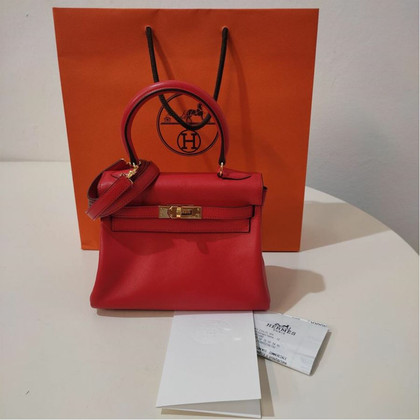 Hermès Handbag Leather in Red