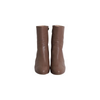 Stuart Weitzman Boots Leather in Brown
