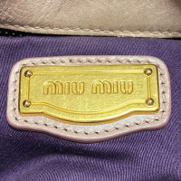 Miu Miu Handtasche aus Leder in Beige