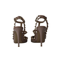 Valentino Garavani Sandals Patent leather in Nude