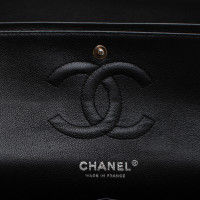 Chanel Timeless Classic aus Lackleder in Schwarz