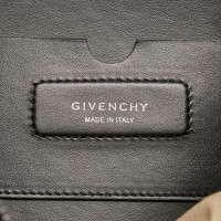 Givenchy Antigona Pouch en Cuir en Noir