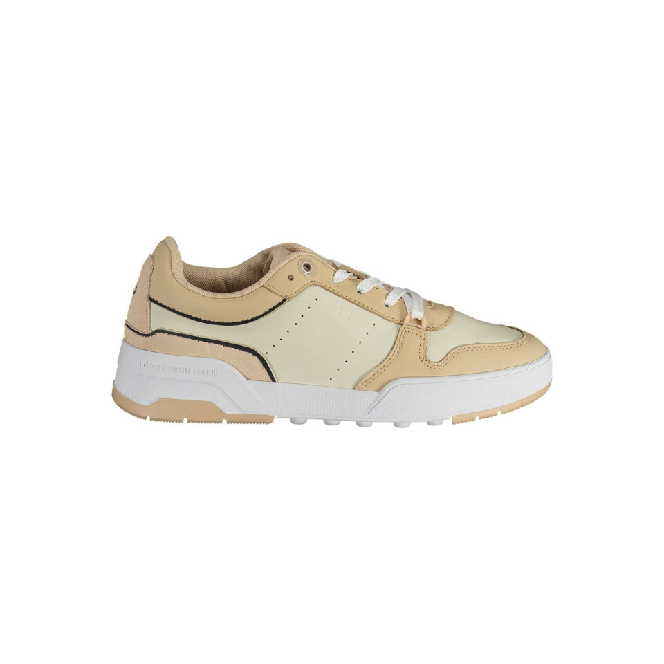 Tommy Hilfiger Trainers in Beige