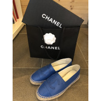 Chanel Slipper/Ballerinas aus Leder in Blau