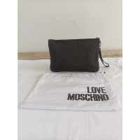 Love Moschino Clutch aus Canvas in Schwarz