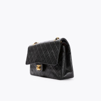 Chanel Classic Flap Bag Medium Leather in Black