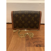 Louis Vuitton Dauphine Wallet on Chain in Marrone