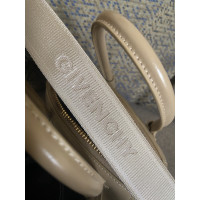 Givenchy Antigona Lock  Mini 22 en Cuir en Beige