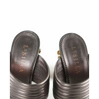 Le Silla  Sandalen aus Leder in Grau