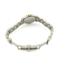 Gucci Armbanduhr aus Stahl in Taupe