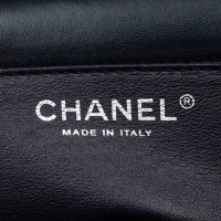 Chanel Timeless Classic aus Lackleder in Violett