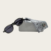Moncler Sonnenbrille in Grau