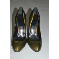 Burberry Pumps/Peeptoes Patent leather in Olive