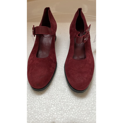 Arche Wedges Suede in Red