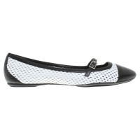 Hugo Boss Ballerinas in black and white