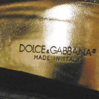 Dolce & Gabbana Pumps/Peeptoes aus Wildleder in Schwarz