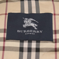 Burberry Mantel in Cremeweiß