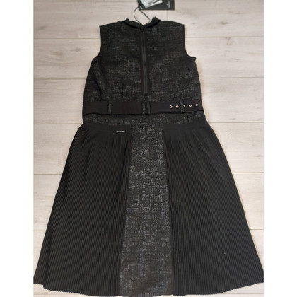 Moncler Kleid aus Viskose in Schwarz