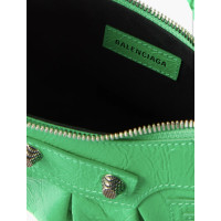 Balenciaga Le Cagole Bag aus Leder in Grün
