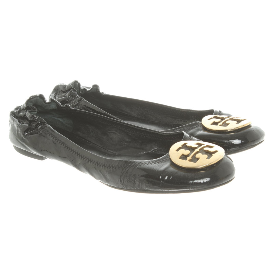 Tory Burch Chaussons/Ballerines en Cuir verni en Noir