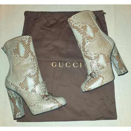 Gucci Stiefel aus Leder