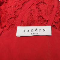 Sandro robe de dentelle en rouge