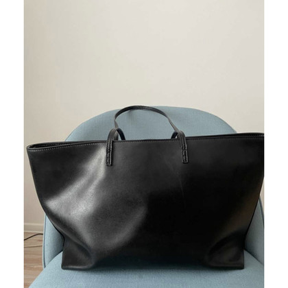Fendi Shopper Leather in Black