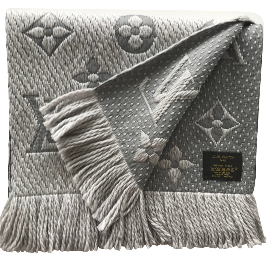 Louis Vuitton &quot;Logomania scarf&quot; in pearl gray - Buy Second hand Louis Vuitton &quot;Logomania scarf ...