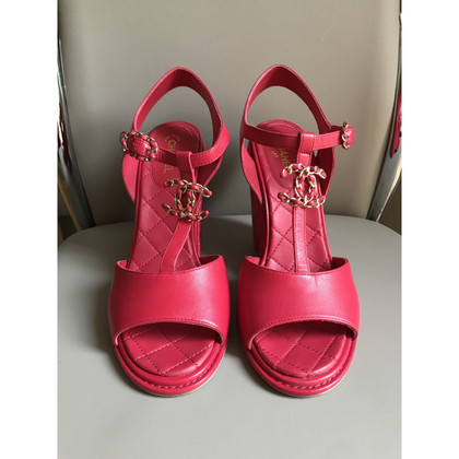 Chanel Sandalen aus Leder in Rosa / Pink
