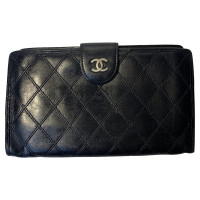 Chanel Bag/Purse Leather in Black