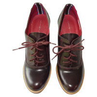 Tommy Hilfiger Lace-up shoes Leather in Brown