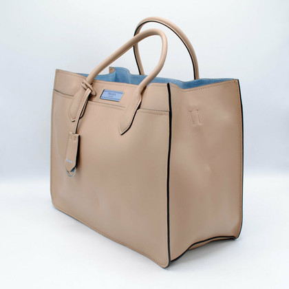 Prada Etiquette Bag aus Leder in Beige