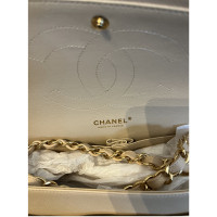 Chanel Timeless Classic in Creme