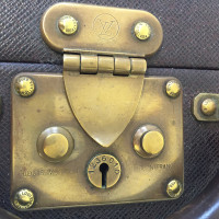 Louis Vuitton Taiga briefcase in brown