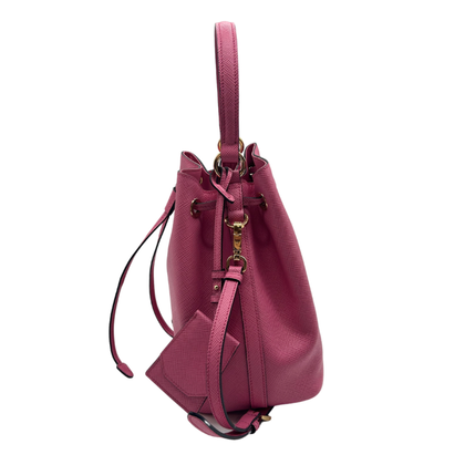 Prada Bucket Bag aus Leder in Rosa / Pink