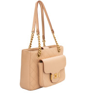Chanel Grand  Shopping Tote aus Leder in Beige