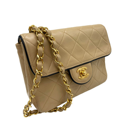 Chanel Classic Flap Bag Mini Square Leer in Beige