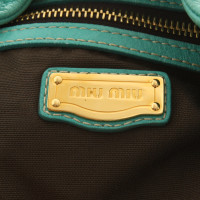 Miu Miu Handtasche aus Leder in Türkis