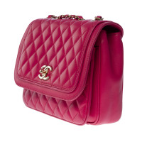 Chanel Classic Flap Bag aus Leder in Fuchsia