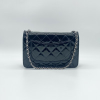 Chanel Wallet on Chain aus Lackleder in Schwarz