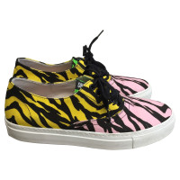 Moschino Sneakers aus Canvas