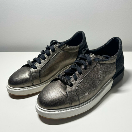 Brunello Cucinelli Sneakers aus Leder in Taupe