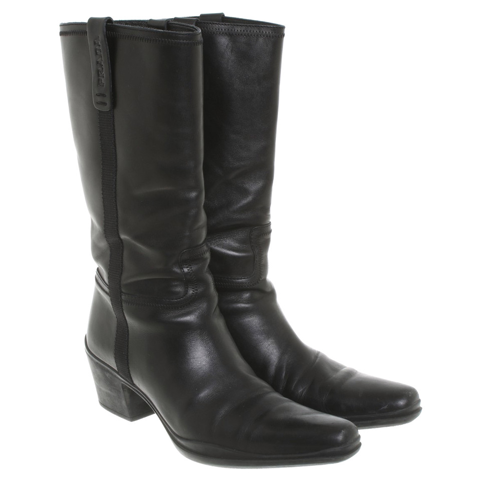 Prada Kurze Stiefel in Schwarz