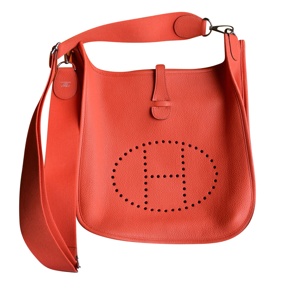 Hermès Evelyne PM 29 Leather in Red
