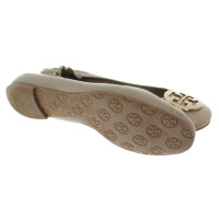 Tory Burch Ballerina's in Taupe