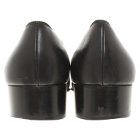 Salvatore Ferragamo Leather pumps in black