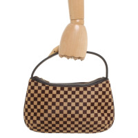 Louis Vuitton Handtasche aus Pelz