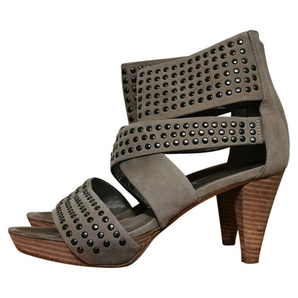 Kennel & Schmenger Sandals Suede in Taupe