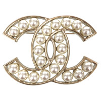 Chanel Spilla logo con perle